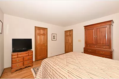 12660 W Crawford Dr, New Berlin, WI 53151 - Photo 20