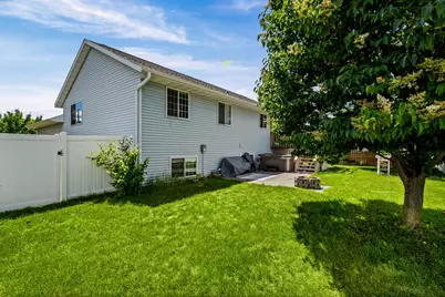 213  Kenneda St, Holmen, WI 54636 - Photo 36