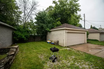 4112 N Woodburn St #4114, Shorewood, WI 53211 - Photo 34