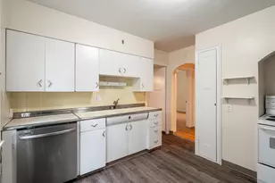 4112 N Woodburn St, Shorewood, WI 53211 - Photo 10