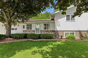 4118 Michigan Ave, Manitowoc, WI 54220 - Photo 1