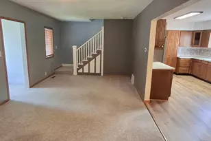 131 E Burnett St, Beaver Dam, WI 53916 - Photo 10