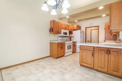 513  Woodland Dr, Jefferson, WI 53549 - Photo 10