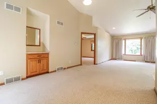513 Woodland Dr, Jefferson, WI 53549 - Photo 4