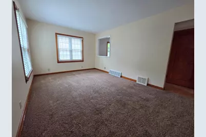3265 S Burrell St, Milwaukee, WI 53207 - Photo 4