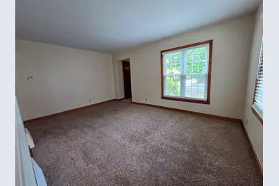 3265 S Burrell St, Milwaukee, WI 53207 - Photo 6