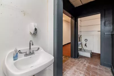 715 S 5th St, Milwaukee, WI 53204 - Photo 18