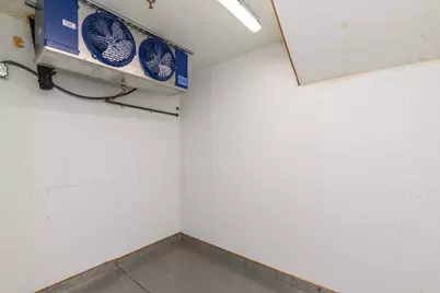 715 S 5th St, Milwaukee, WI 53204 - Photo 16