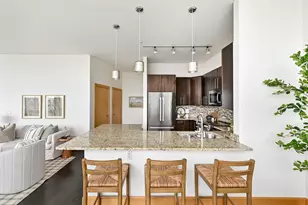 1111 N Marshall St, Milwaukee, WI 53202 - Photo 14