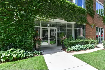 1111 N Marshall St #501, Milwaukee, WI 53202 - Photo 2