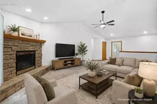 3130 Rockport Park Dr, Janesville, WI 53548 - Photo 8