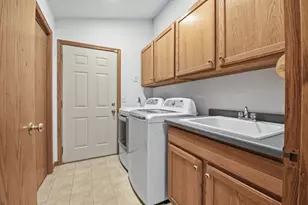 3130 Rockport Park Dr, Janesville, WI 53548 - Photo 44