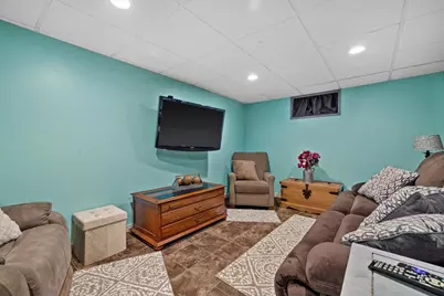 8219  26th Ave, Kenosha, WI 53143 - Photo 12