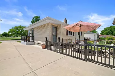 8219  26th Ave, Kenosha, WI 53143 - Photo 24
