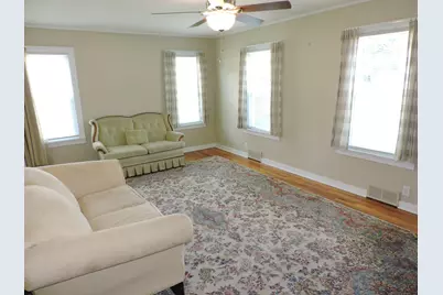 127 N Pleasant Ave, Jefferson, WI 53549 - Photo 4