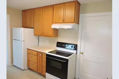127 N Pleasant Ave, Jefferson, WI 53549 - Photo 12