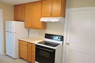 127 N Pleasant Ave, Jefferson, WI 53549 - Photo 12