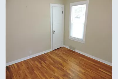127 N Pleasant Ave, Jefferson, WI 53549 - Photo 16