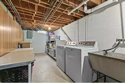 8621 W Grantosa Dr, Milwaukee, WI 53225 - Photo 24