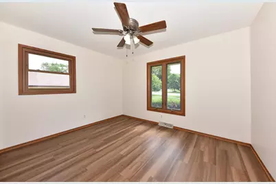 9141 N 60th St, Brown Deer, WI 53223 - Photo 30