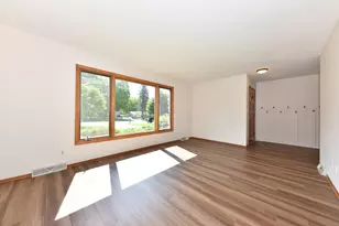 9141 N 60th St, Brown Deer, WI 53223 - Photo 8