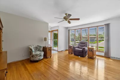 2604 E Dale Ave, Cudahy, WI 53110 - Photo 6