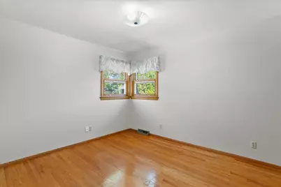 2604 E Dale Ave, Cudahy, WI 53110 - Photo 22