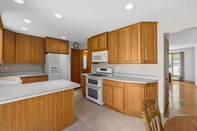 2604 E Dale Ave, Cudahy, WI 53110 - Photo 10