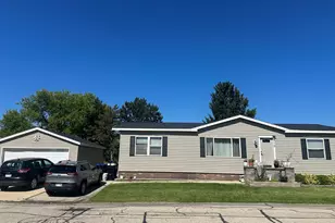 118 S Eastown Manor -, Elkhorn, WI 53121 - Photo 1