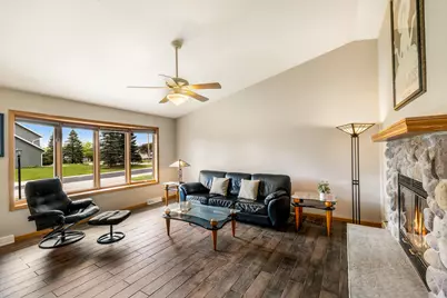 N50W14230  Fairmount Ave, Menomonee Falls, WI 53051 - Photo 2