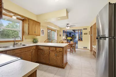2028  Chapman Dr, Waukesha, WI 53189 - Photo 8