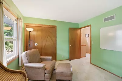 2028  Chapman Dr, Waukesha, WI 53189 - Photo 26
