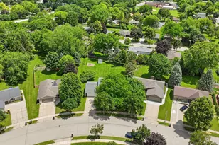 2028 Chapman Dr, Waukesha, WI 53189 - Photo 34