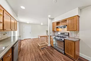 N68W15240 Prudence Dr, Menomonee Falls, WI 53051 - Photo 20