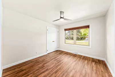 N68W15240  Prudence Dr, Menomonee Falls, WI 53051 - Photo 26