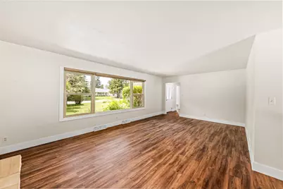 N68W15240  Prudence Dr, Menomonee Falls, WI 53051 - Photo 10
