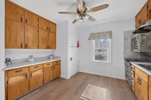 1127 Jefferson St, Racine, WI 53404 - Photo 8