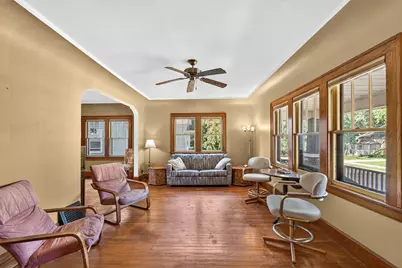 1127  Jefferson St, Racine, WI 53404 - Photo 4