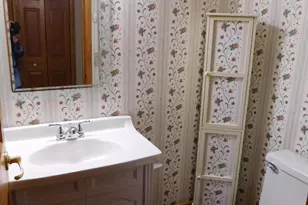 8622 W Villard Ave, Milwaukee, WI 53225 - Photo 6