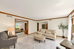 14285 W North Oak Blvd, New Berlin, WI 53151 - Photo 8