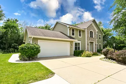 14285 W North Oak Blvd, New Berlin, WI 53151 - Photo 32