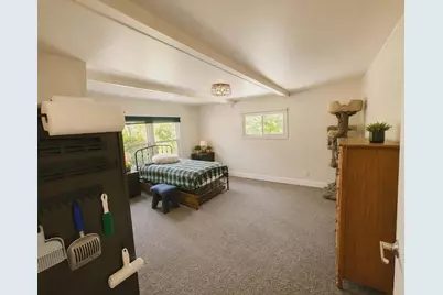 3908  Valley Rd, Racine, WI 53405 - Photo 10