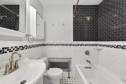 1463 N Franklin Pl, Milwaukee, WI 53202 - Photo 12