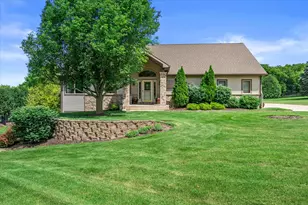 S25W29272 Cambrian Ridge, Genesee, WI 53188 - Photo 4