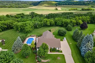 S25W29272 Cambrian Ridge, Genesee, WI 53188 - Photo 2