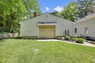 4135 S Racine Ave, New Berlin, WI 53146 - Photo 36