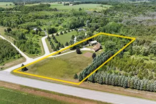 3418 W Twin Ln, Kossuth, WI 54241 - Photo 2