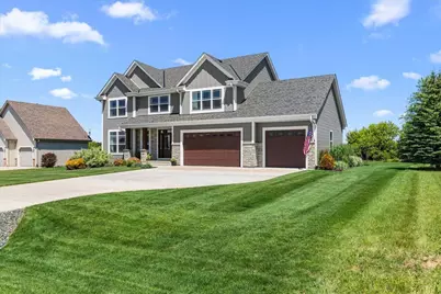 2900  Loretta Ln, Barton, WI 53090 - Photo 4