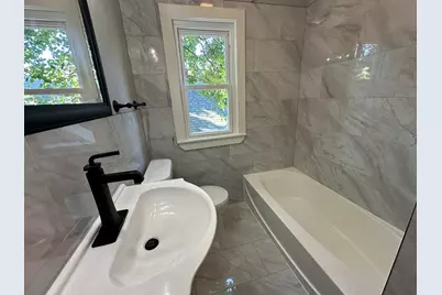 2525 N 44th St, Milwaukee, WI 53210 - Photo 16