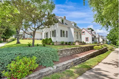2929 S Ellen St, Milwaukee, WI 53207 - Photo 4